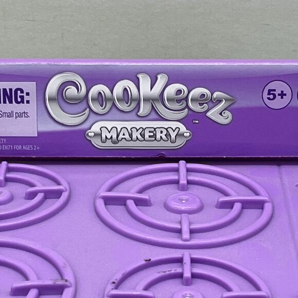 Moose Toys Cookeez Makery Cinnamon Treatz Oven Playset - Pink, Ages 5+. {123}. - Picture 7 of 16